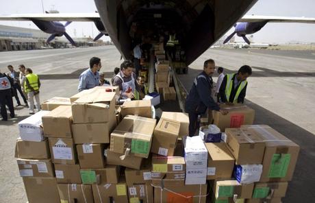 Yémen : Les premières aides médicales arrivent, par avion, à Sanaa