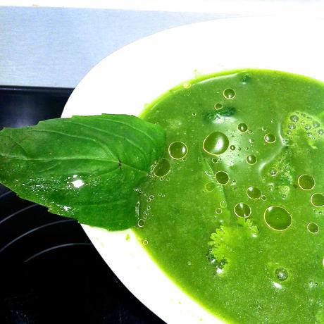 SOUPE FROIDE DE LAITUE...PAR HAYLEY