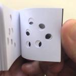 ART : Scott Blake créé des flipbooks avec des trous
