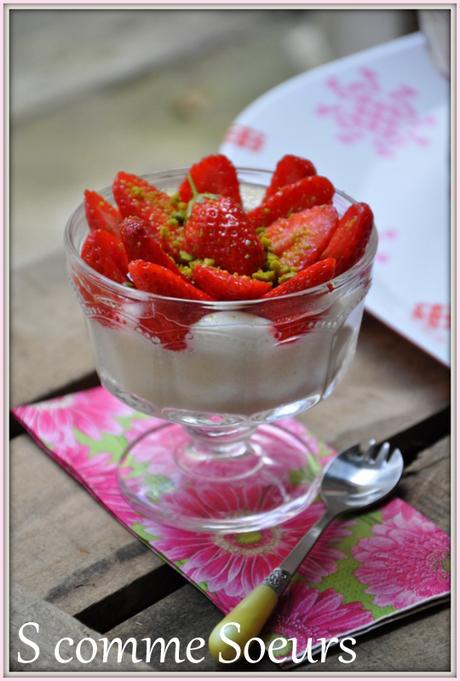 Verrine de semoule crémeuse aux fraises