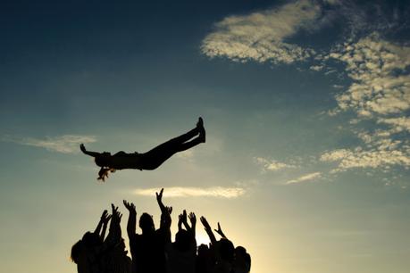 Crédit : team building par Shutterstock