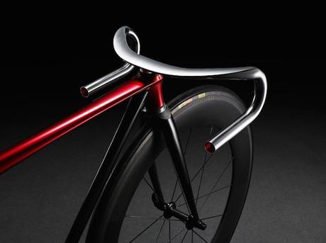 Ultra-Minimalist-Bicycle-by-Mazda_1-640x478