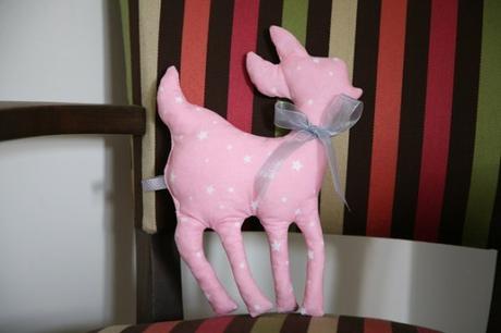 Patron gratuit : une peluche de biche