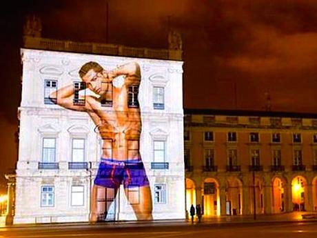 CHRISTIE 27AVRIL.001 Cristiano Ronaldo et Christie animent la campagne CR7 Underwear