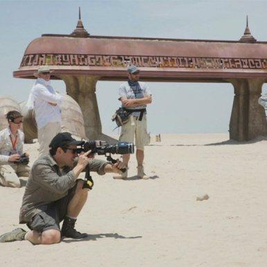 De nouvelles photos exclusives prises dans les coulisses du tournage de Star Wars VII