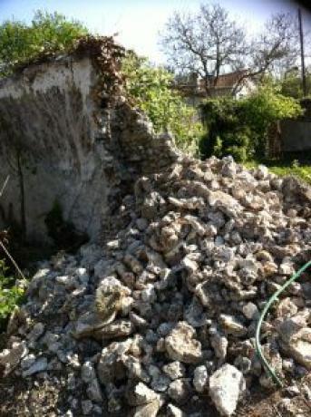 Montreuil. L’association des murs à pêche appelle aux dons et aux bénévoles pour la restauration d’un muret qui s’effondre sur une des parcelles de ce patrimoine.