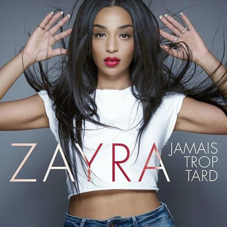 Zayra : plus belle que jamais dans son nouveau clip 'Jamais Trop Tard'