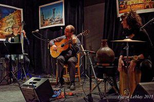 Trio guitare, percussions et contrebasse bistro le ste-cath restaurant est montréal