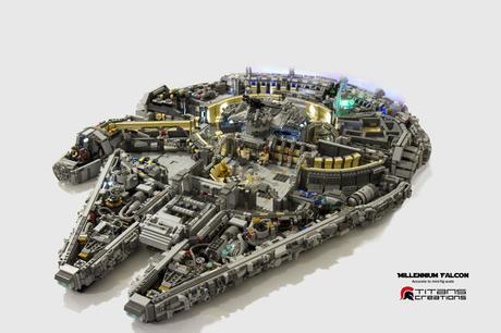 Un Faucon Millénium de plus de 10 000 pièces de LEGO créé par des  passionnés - Paperblog
