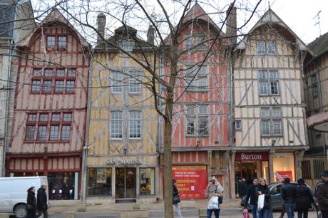 Troyes - maisons champenoises c C.M.