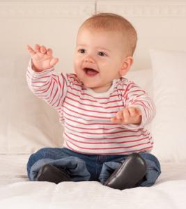 DÉVELOPPEMENT: Les bébés parlent aux bébés – Developmental Science