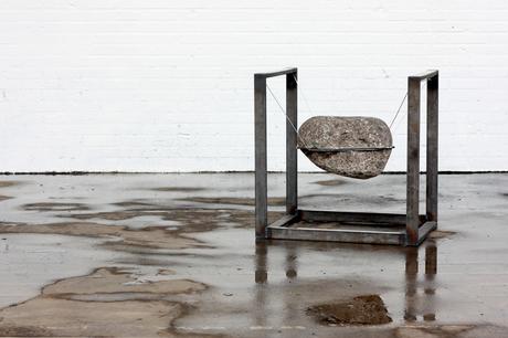 Was the first chair a stone ? chaise pierre par Lucas Munoz