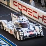 Découvrez le livre: « Porsche au Mans: 24 histoires pour un mythe »