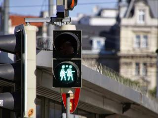 Pour la gay pride, Munich aura-t-elle des feux de signalisation gays, lesbiens et hétéros?