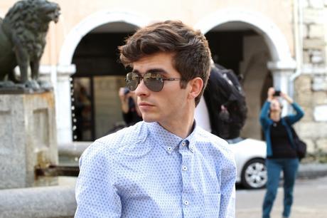 BLOG-MODE-HOMME_PREPPY-Dandy-Paris-Annecy_Brice-chemise-motifs_Serengeti-lunettes-soleil-satchel-cartable_Ted-Baker3