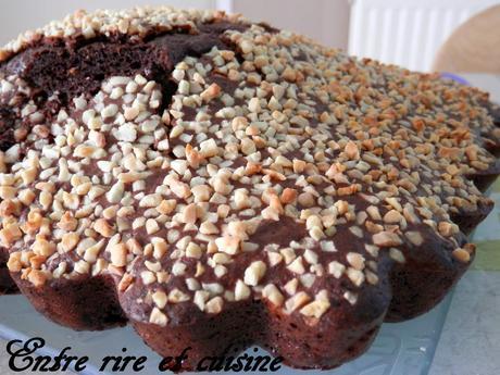 Gâteau au Cacao / lait chocolaté / Eclats d'amandes et M&M's au chocolat