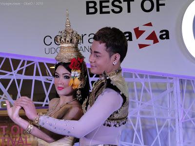 Udon Thani / Central-plaza, danses folkloriques [HS]
