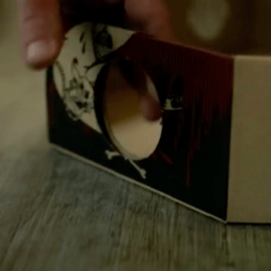 La boîte à pizza qui se transforme en vidéo projecteur !