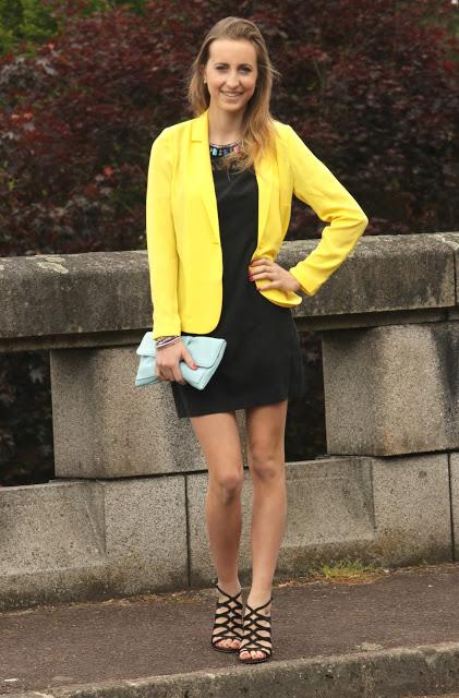 #104 Une tenue de fiançailles