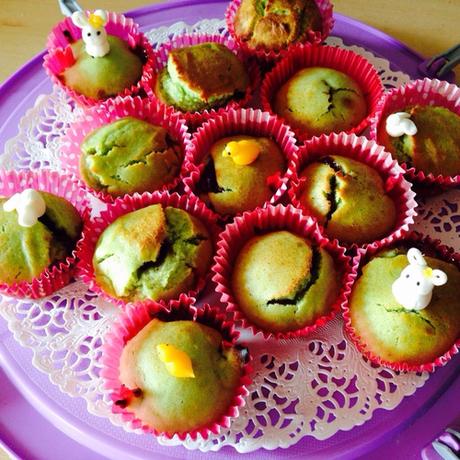 Muffins à la pistache au cœur de fruits rouges confits