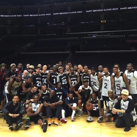 Kanye West fête son anniversaire dans le Staples Center