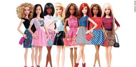 EVOLUTION : Barbie portera désormais des chaussures plates !