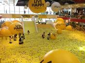 gigantesque piscine balles ouvre Hong Kong