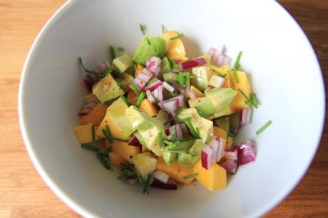 Salade Paléo idée de recette d’été à base de mangue et d’avocat