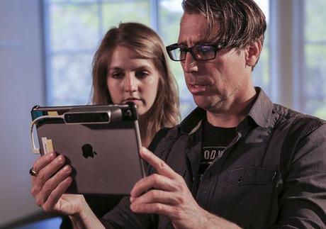 635696295470357318-ILMxLAB-bg.2