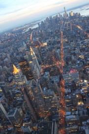 New York City vue de Empire State Building, trafic nocturne