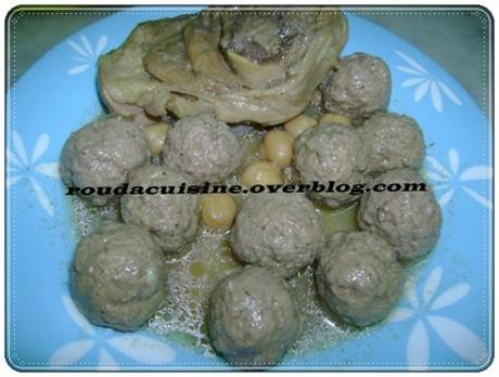 Mtouem (boulettes de viande à l'ail) المثوم