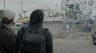Les critiques // Mr. Robot : Saison 1. Episode 1. eps1.0_hellofriend.mov. Les critiques // Mr. Robot : Saison 1. Episode 1. eps1.0_hellofriend.mov.