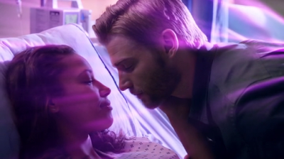 Les critiques // Under the Dome : Saison 3. Episode 1 et 2. Move On/But I'm Not. Les critiques // Under the Dome : Saison 3. Episode 1 et 2. Move On/But I'm Not.