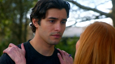 Les critiques // Under the Dome : Saison 3. Episode 1 et 2. Move On/But I'm Not. Les critiques // Under the Dome : Saison 3. Episode 1 et 2. Move On/But I'm Not.