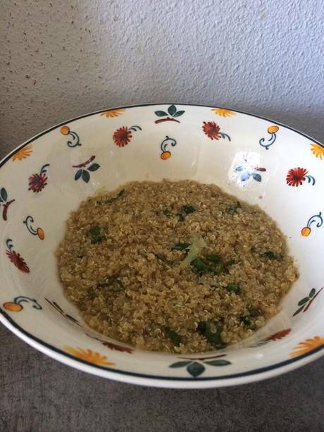 * Salade de quinoa / Chou Rouge / Maïs / Tomates *