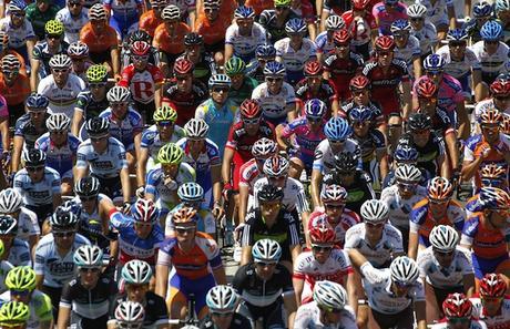 Combien de calories les coureurs du tour de France brûlent-ils par jour ?