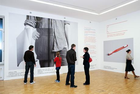 Du mur à la page, Julia Born