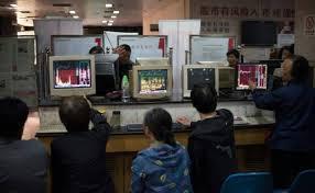Débâcle de la Bourse en Chine: 21 courtiers débloquent 19 mds de dollars