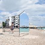 DESIGN : A mirrored beach hut