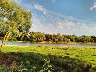 Saint-Jacques à vélo: de Vendôme à Tours, le long des rivières...