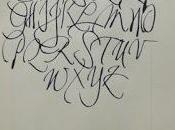 Tracé bout l'outil, alphabet capitales souple...