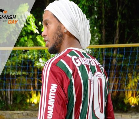L’art du contre-pied selon Ronaldinho