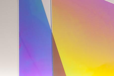 101,86° luminaire coloré par Thomas Vailly et Laura Lynn