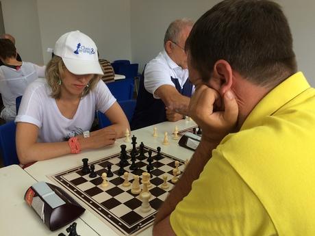 Tatiana Kostiuk lors d'un tournoi blitz à Rishon LeZion en Israël © Chess & Strategy