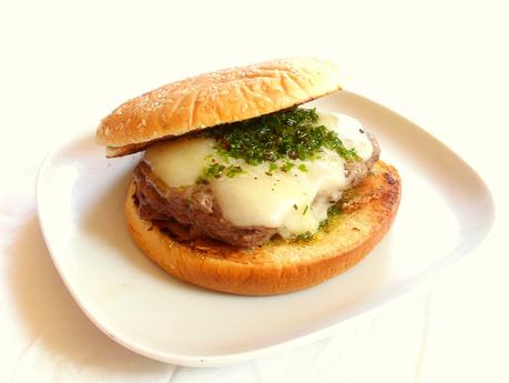 hamburger Argentin au chimichurri et provolone 2