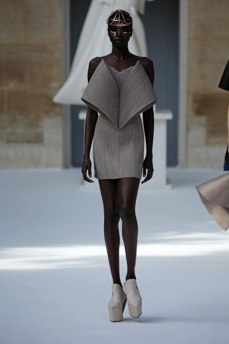 © PETER STIGTER HAUTE COUTURE FW15 ILJA VISSER PARIJS