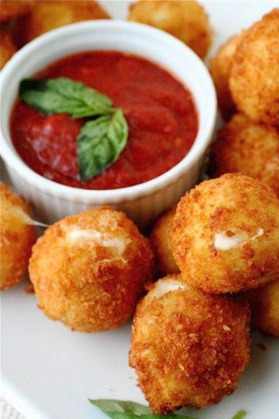 boulettes de mozzarella et sauce tomate