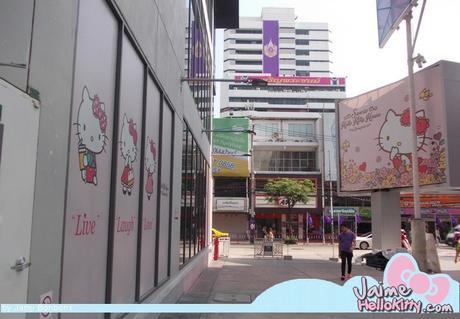 J'y étais : Hello Kitty House Bangkok en Thailande http://www.jaimehellokitty.com/images/IMG2015/Hellokittyhousebangkok9.jpg
