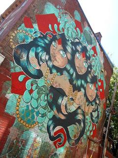 Sur les murs pas loin de chez moi (2)