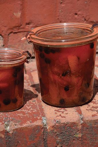 la confiture abricot cassis, une recette extraordinaire un secret de famille sur assiettes et gourmandises